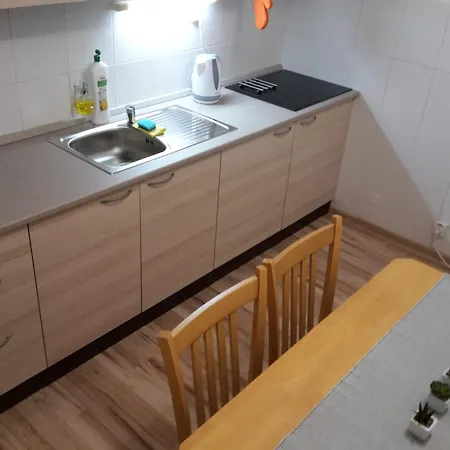 شقة & Parking Lučenec