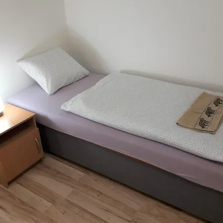 شقة & Parking Lučenec